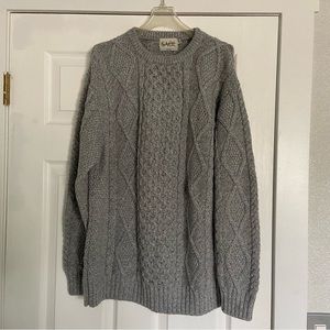 Saol men wool knitted crewneck sweater size large great condition